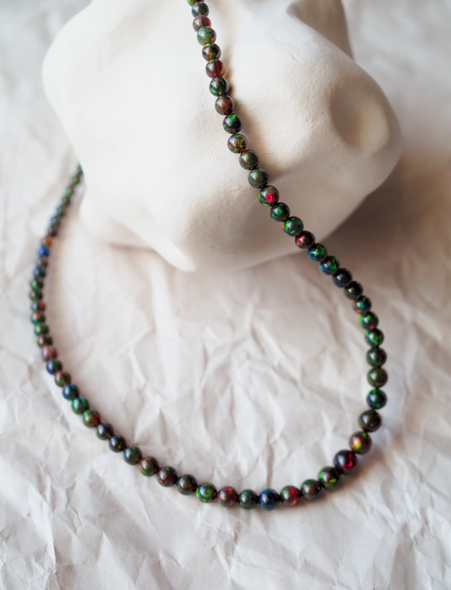 collana in Opale Nero